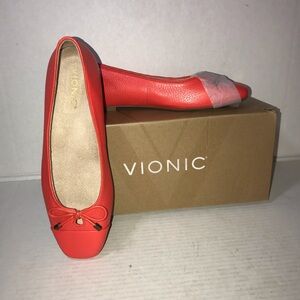 NWB Vionic Klara Cap Toe Flat in Cherry tomato Red Sz 9 Narrow